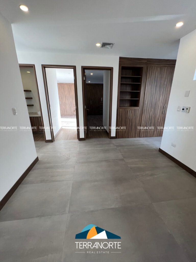 9BFFFA51-E049-4818-B6FF-3266D234315A