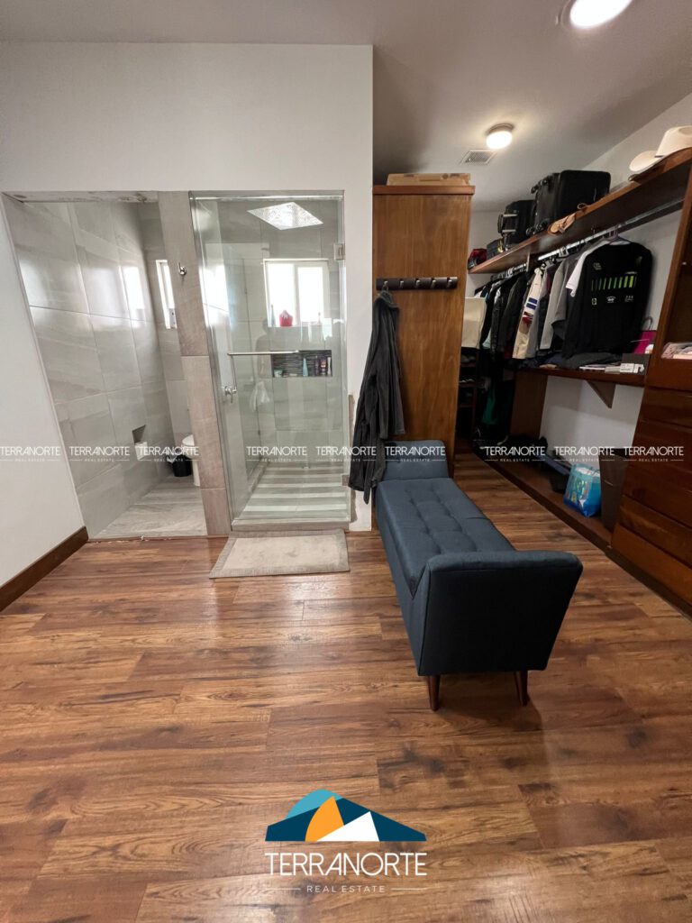 A822EED6-470B-42B3-9BA6-CD9217111B61