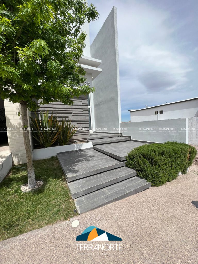 AEDFAAE3-382C-4BE2-948B-0779BA379BC6