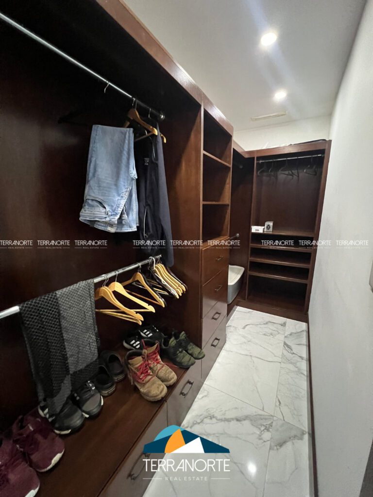 B0CD7400-BA8F-4460-8473-6B6CFC98A971