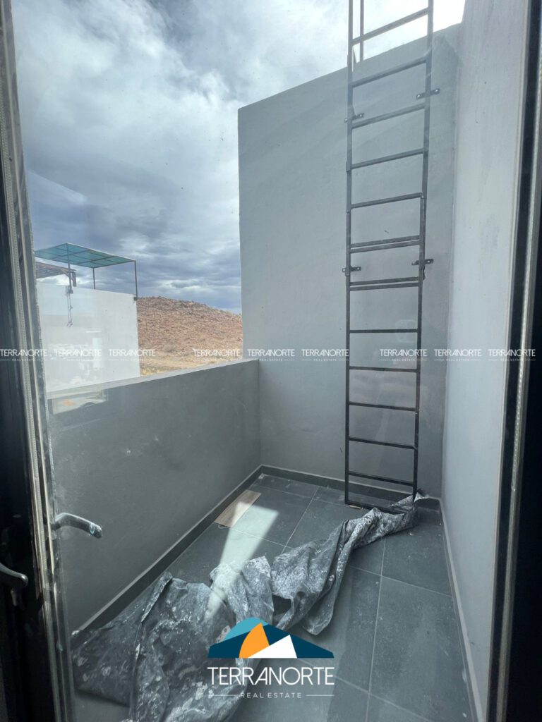 C19DF6EA-32B9-4C6D-9B3D-63C1C2B2C1FE