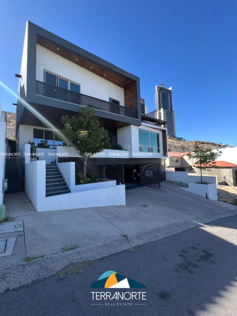 C6CA63DC-A6A8-45FB-9960-99658C9D45B5