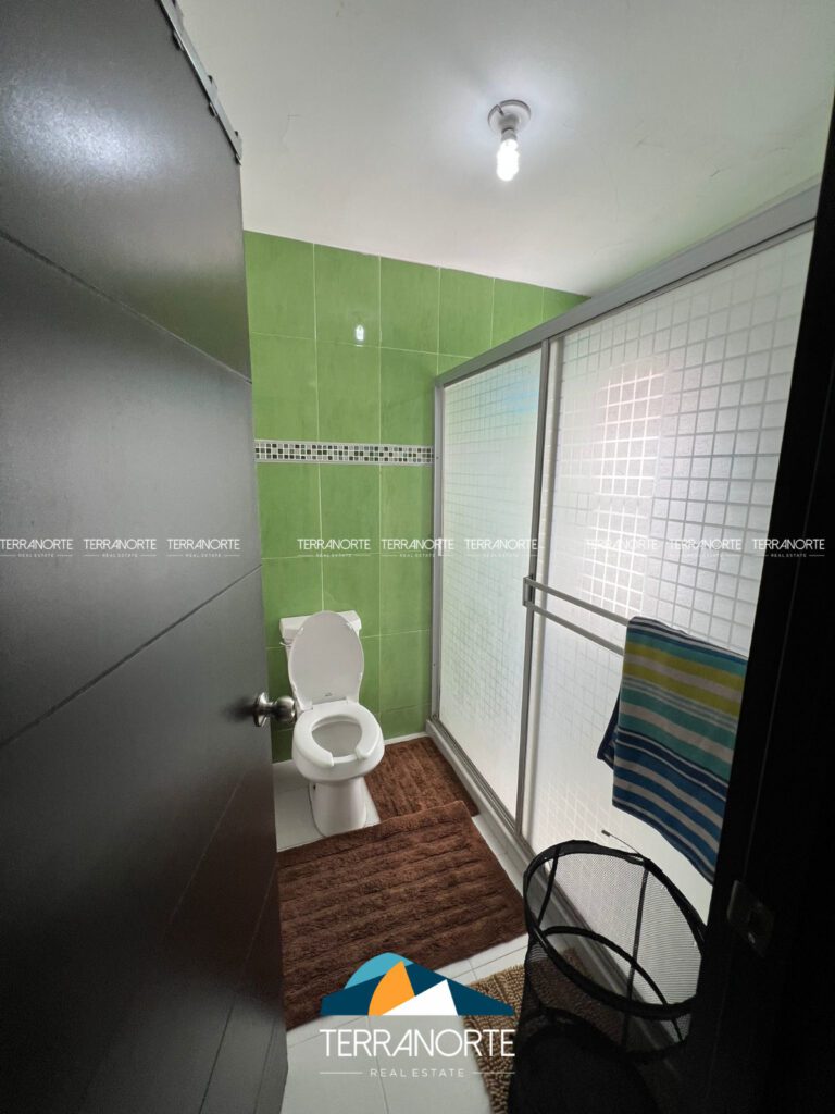 CD3360F0-1319-4540-AB09-0C2611A553DF