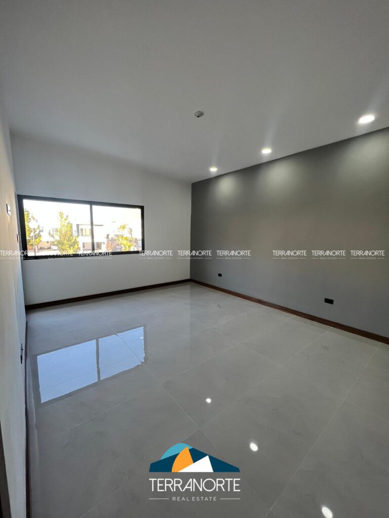 D69830EB-922D-4987-A548-3422B2E5DC94