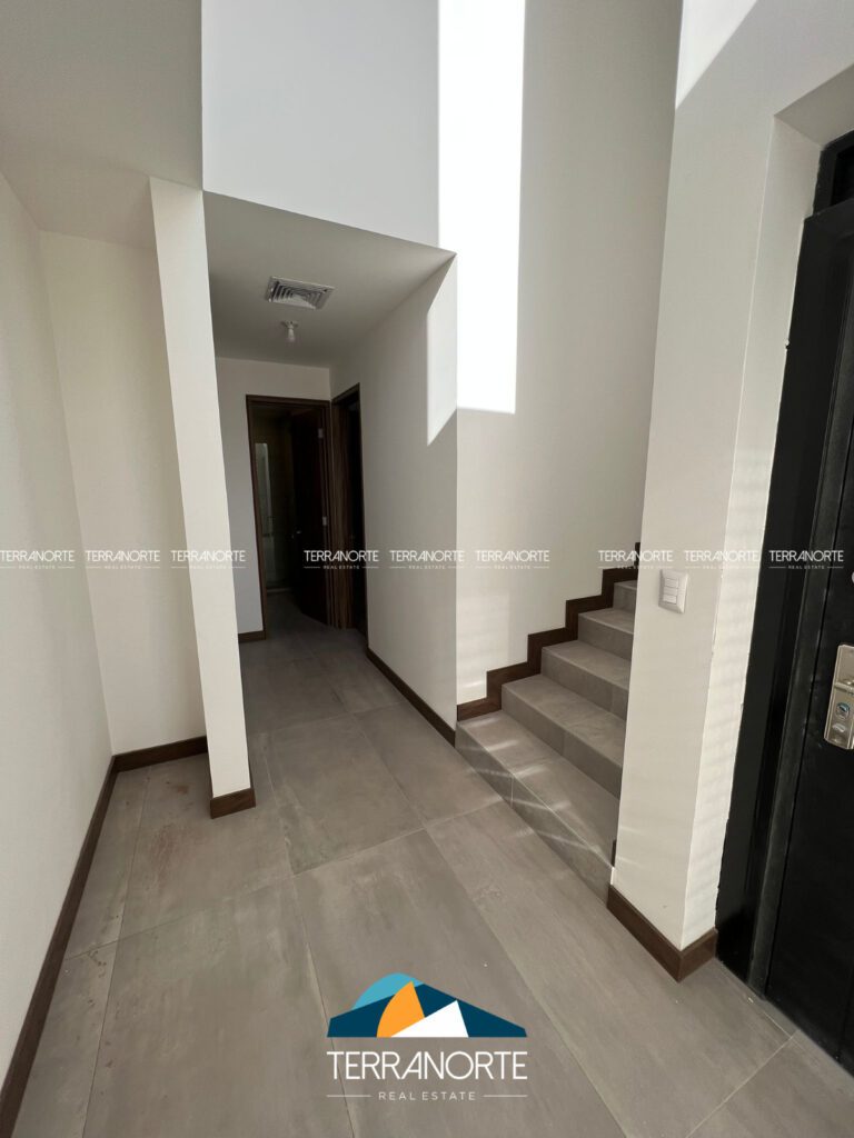 DE33FBA4-1E22-474B-A772-D7C5D6B86394