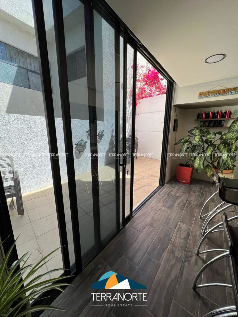 DE5A8135-19FD-4B1D-ABD4-5FBC5E0E408B