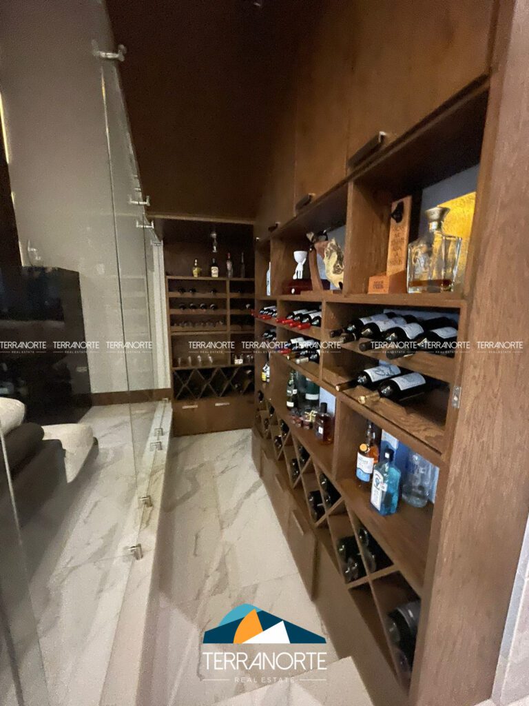 EA13F1C4-50E9-4C5D-9BB8-15BCC69183D8