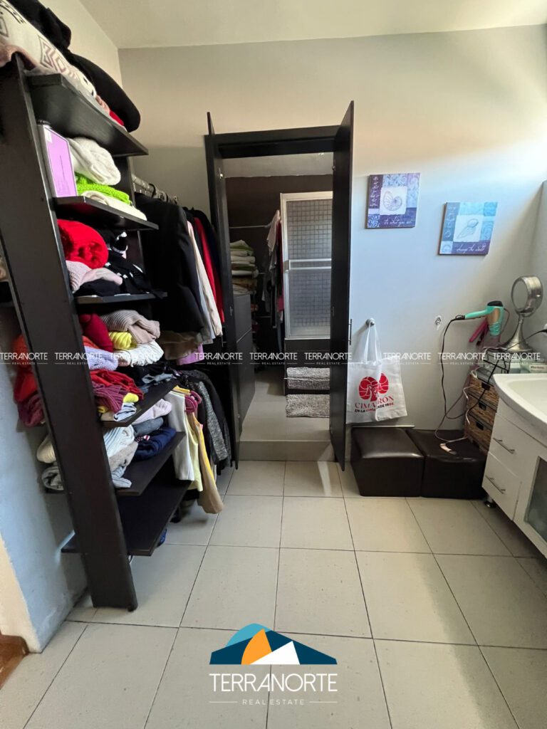 ECF8DB9B-5842-4663-8383-F553369A20ED