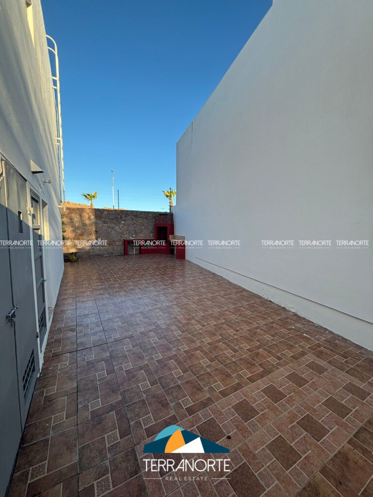 ECFA012D-89DD-4EC3-A842-A9FAB1EABE7E