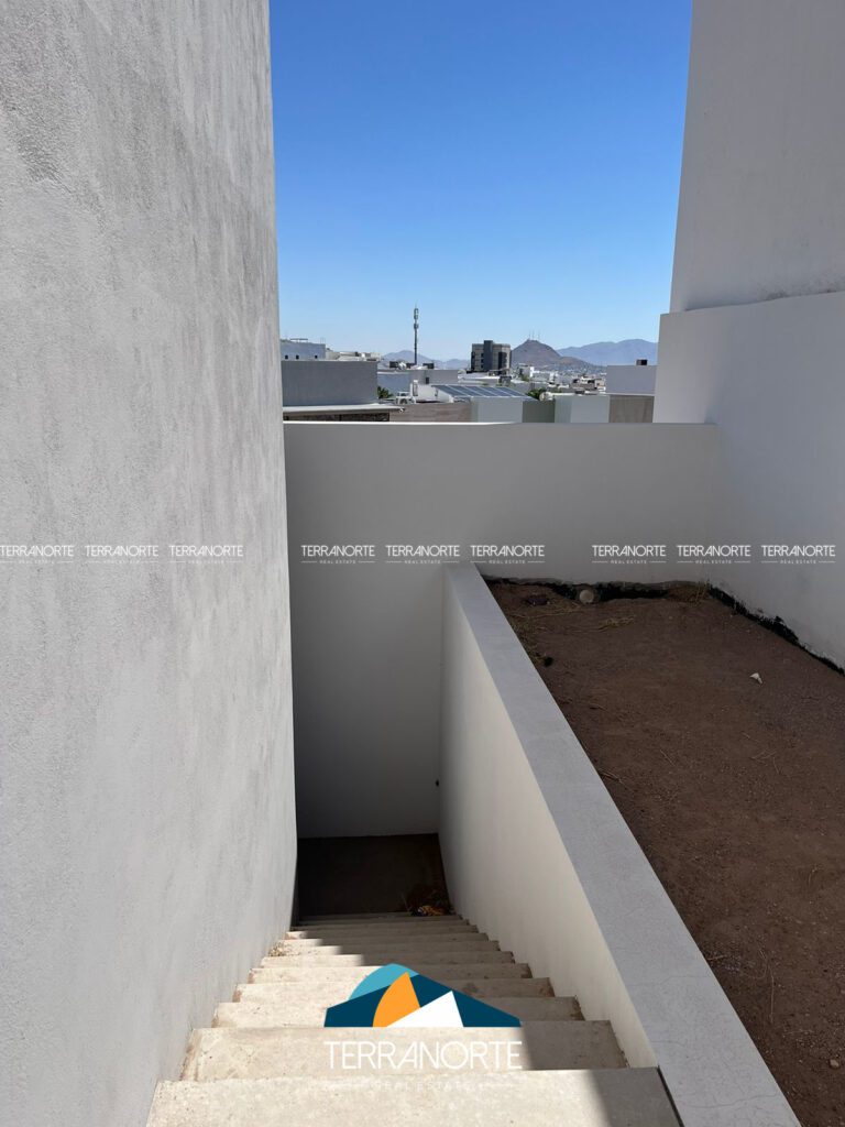 EE043B14-8007-4143-8484-1434741559DB