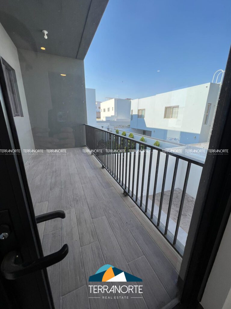 F2C63E08-41A7-444F-B1F8-4506F6F275C1