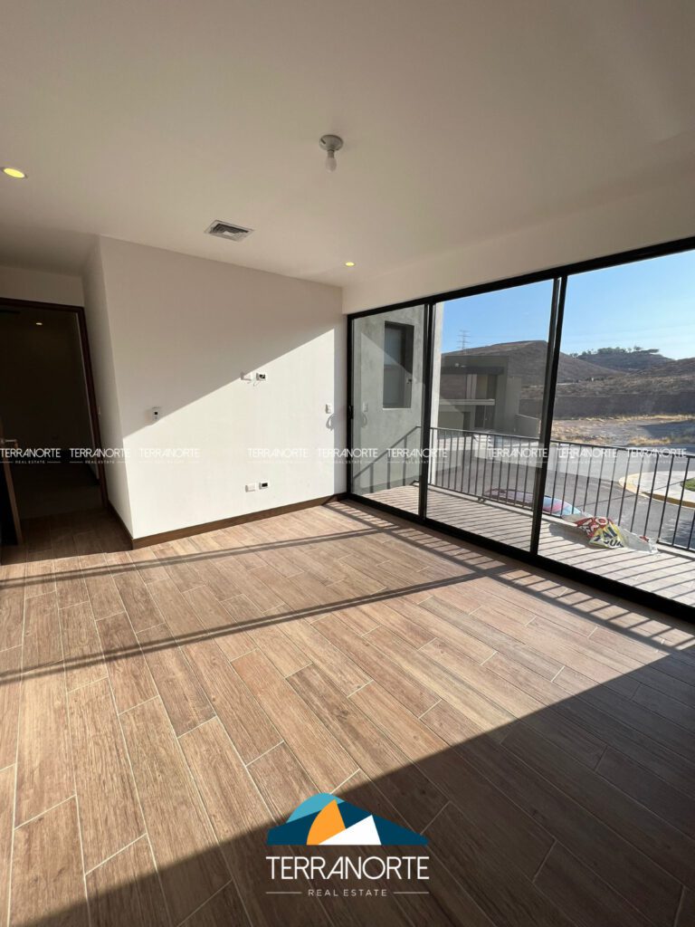 F7CCE196-2408-4436-A751-75FF951F0B1D