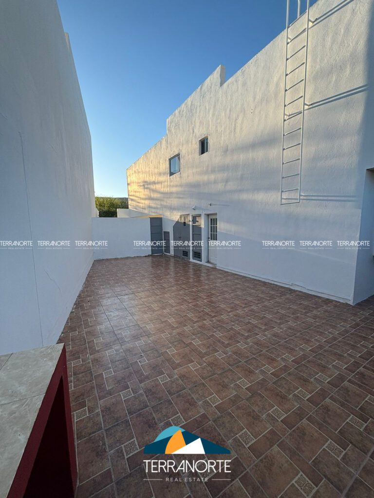 F904B7A0-6579-4AFB-B2E5-C5ECB01EFB5E