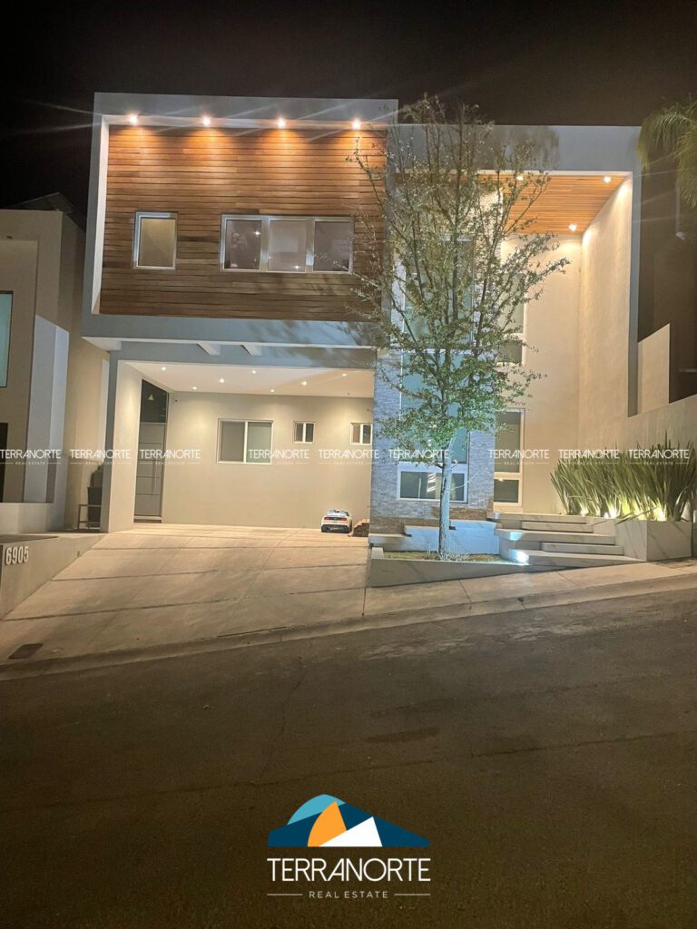 FB267B40-5321-44C0-B480-3EAABB22A930