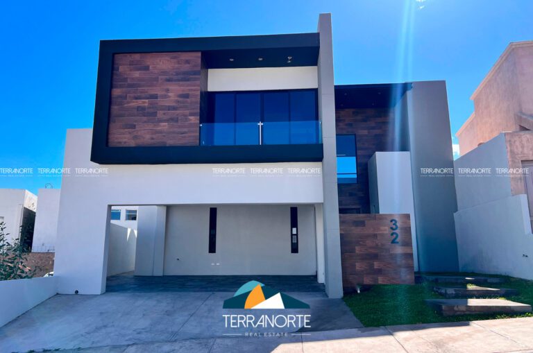 2B528C12-4E39-405B-B431-07DE0C3D5D1E