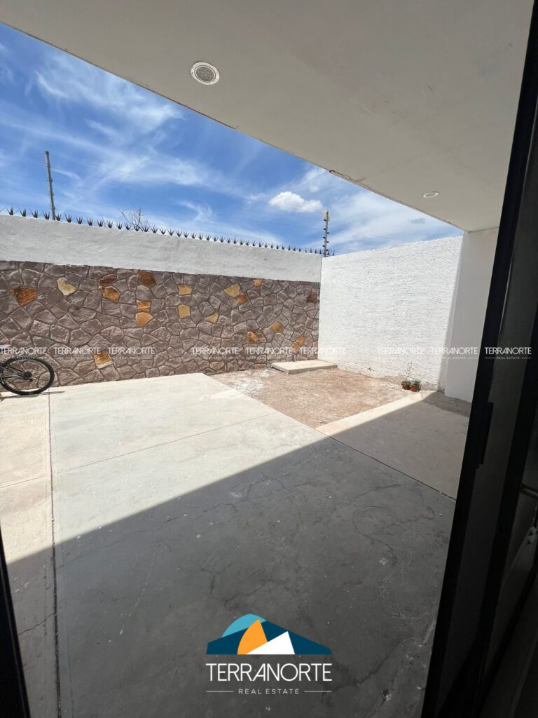 3145FC0B-4394-41C6-8C36-B25ADC62941F