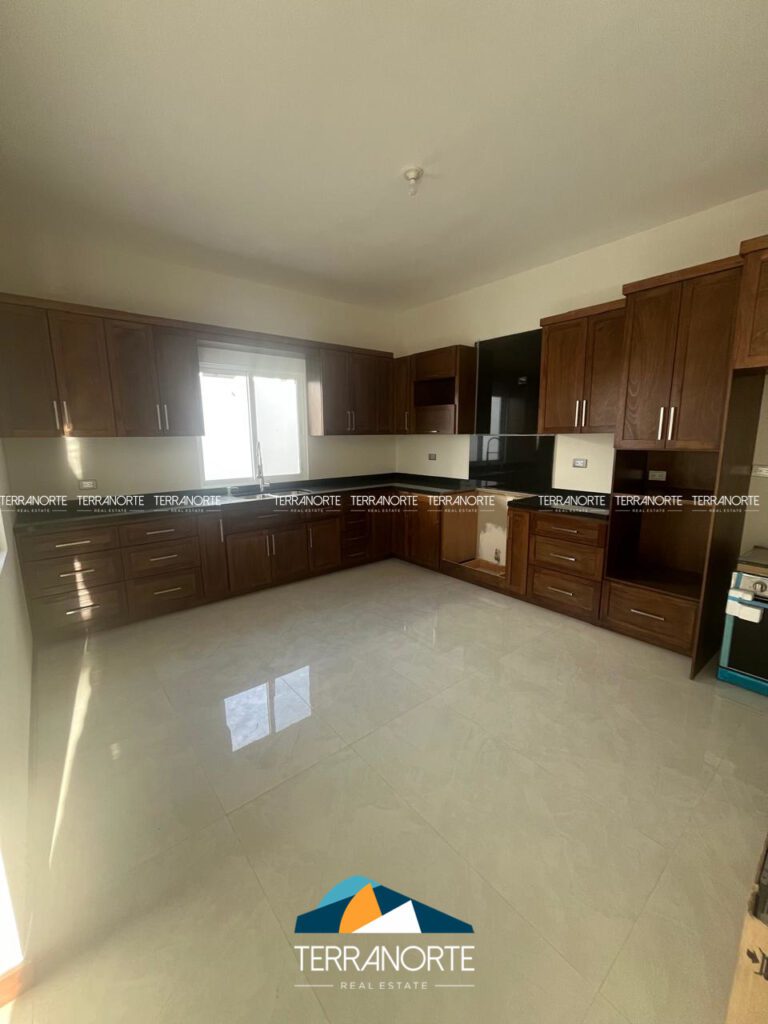 37677CE9-145A-4AA7-BE4B-814E18031E8B