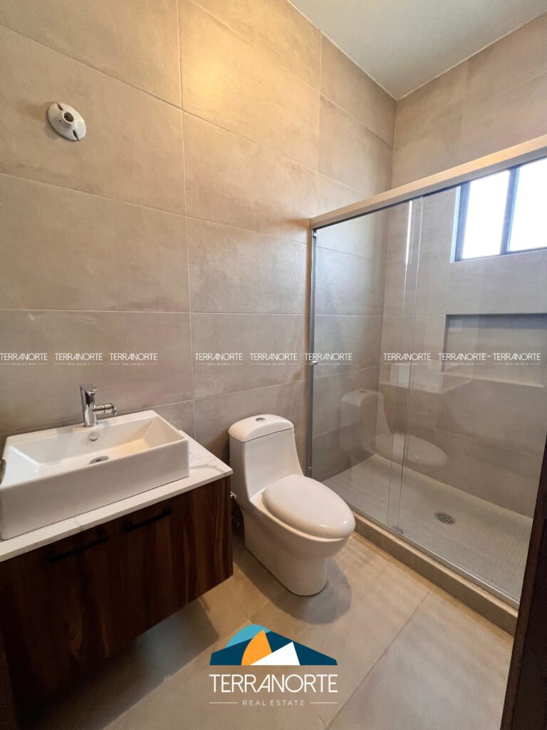 5C20026D-0DBC-40F1-AE63-3E5D21DADA49