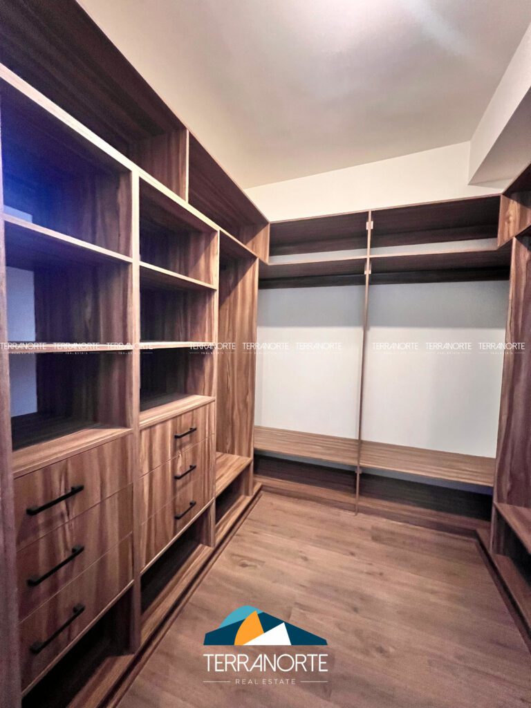 6BB7FAA8-DB34-4AED-891A-1607696C3D71