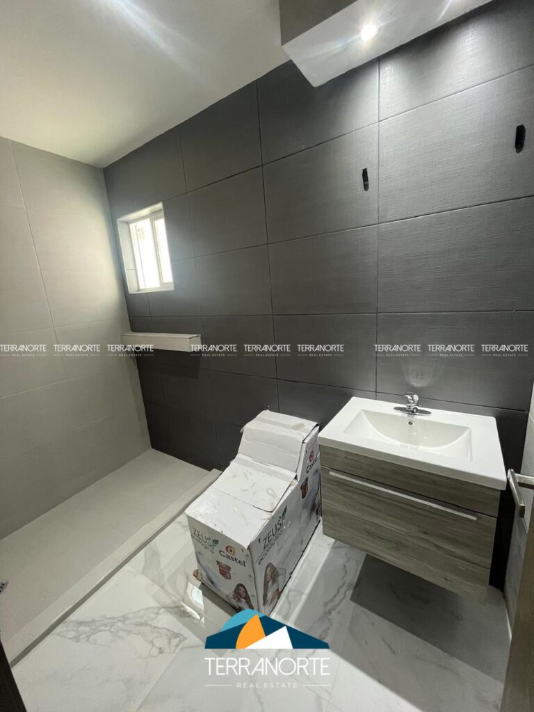 7E5041A3-69B0-4D72-BAC7-51D38E439F17