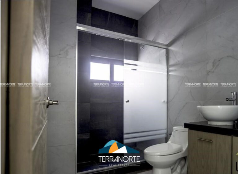 8FA77BC7-750F-4E4C-B66D-BF353D108F71