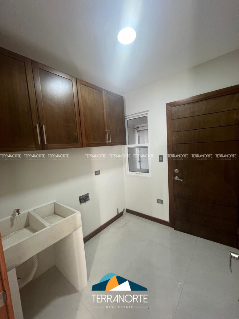 AF72DC08-FCB1-4A00-A710-5A215E61BC94