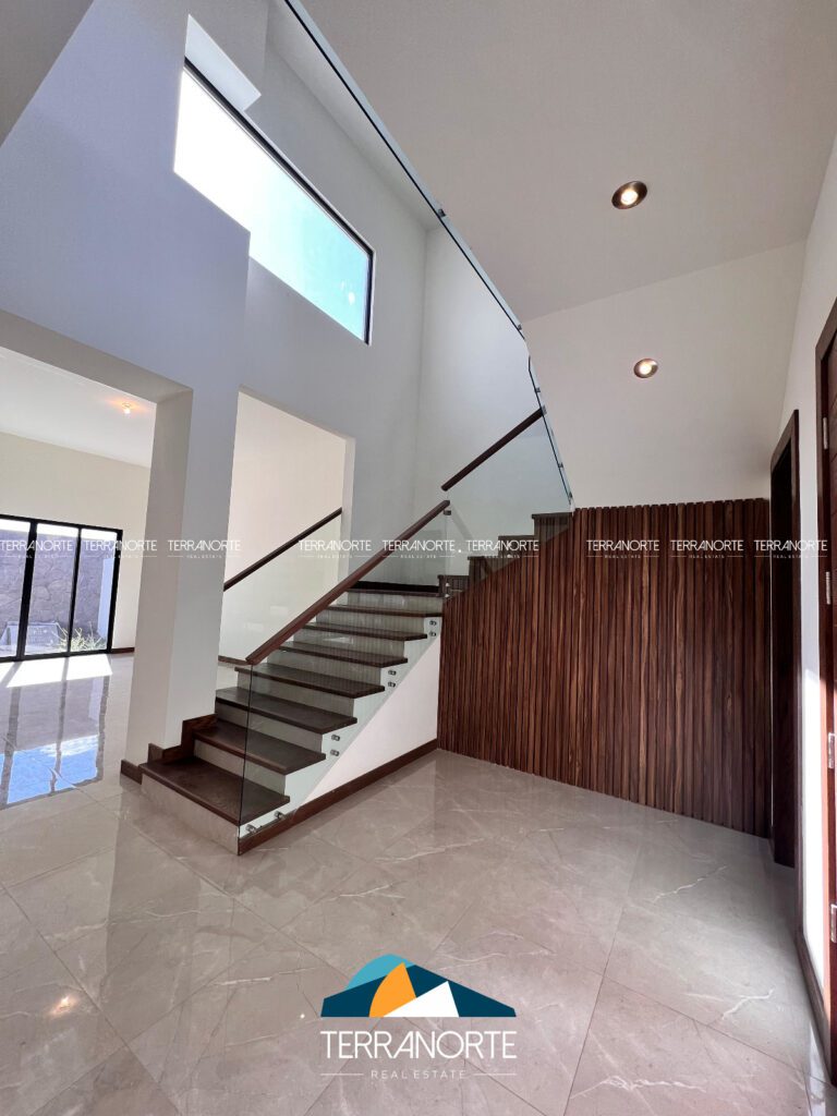 C893CF90-7FA4-4FA3-B90A-5950337C3BA0