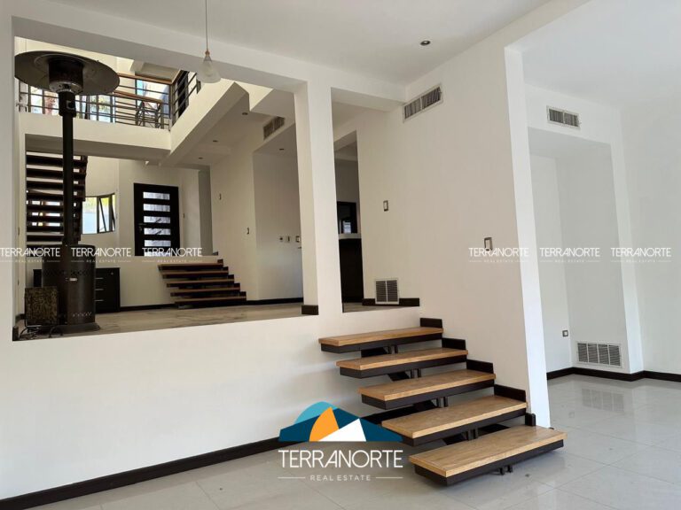 138cedf2-aae5-4b68-9942-8b98a9bd302e