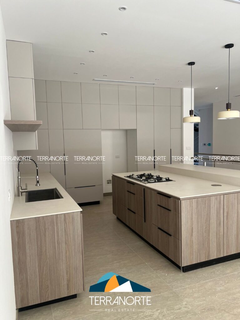 16593286-308c-4a23-b9d6-cbdc965ba302