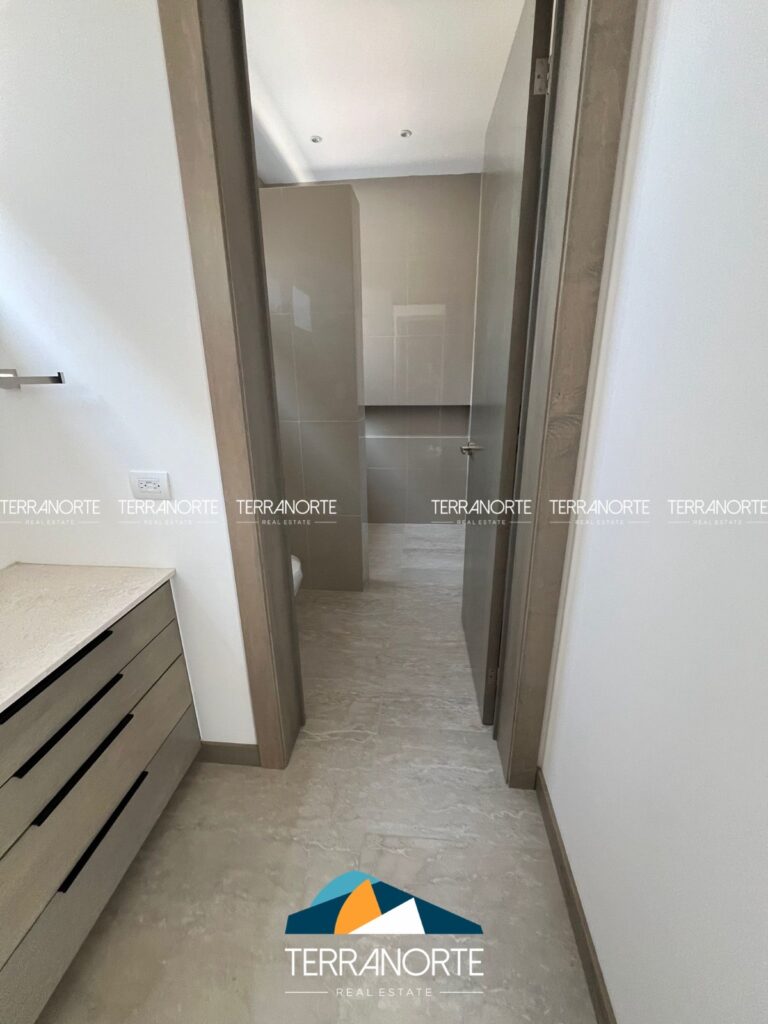 4a2fd717-8df2-4859-baa6-e13b808bc9a7