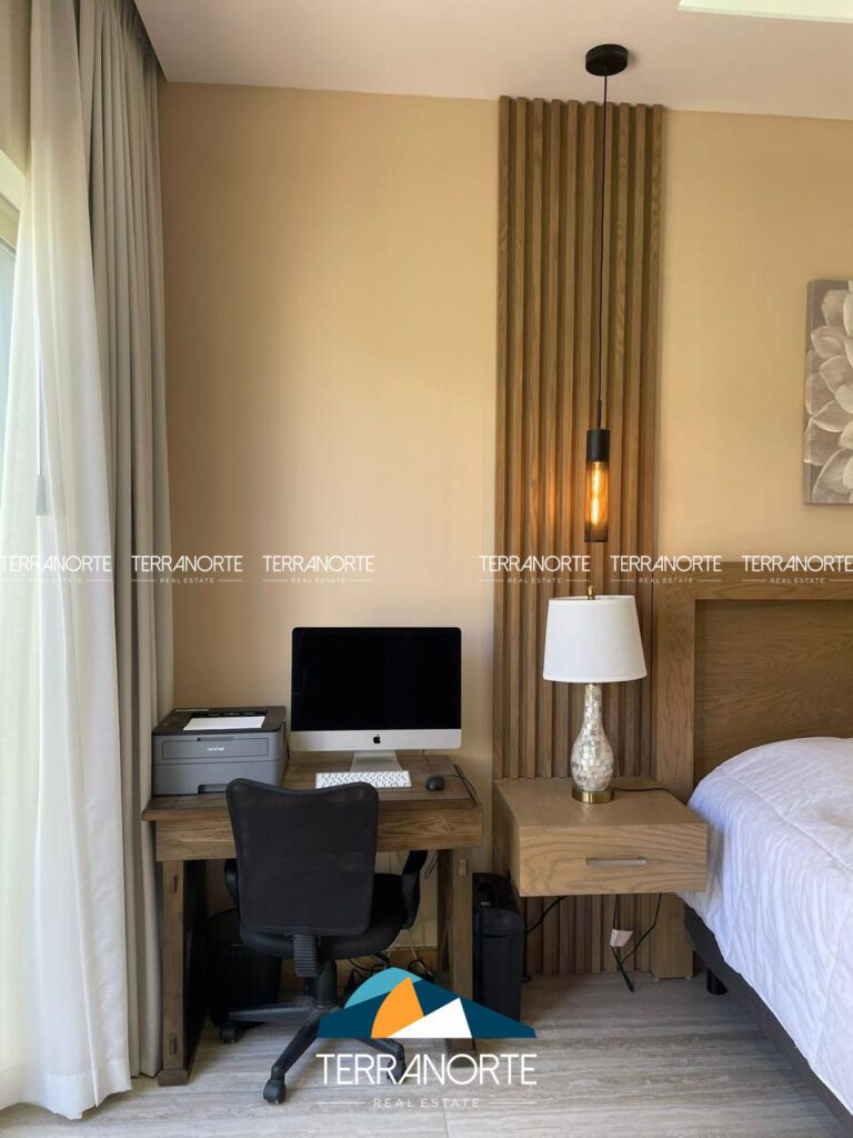 51b9f6f1-5ce1-43c1-a7e5-8076387dc525