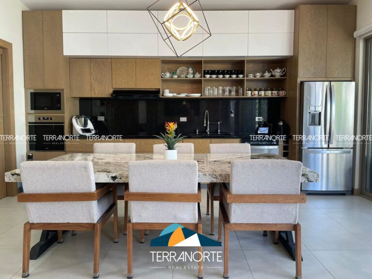 653e0b5a-aac8-4a2b-b643-38c8e539e14f