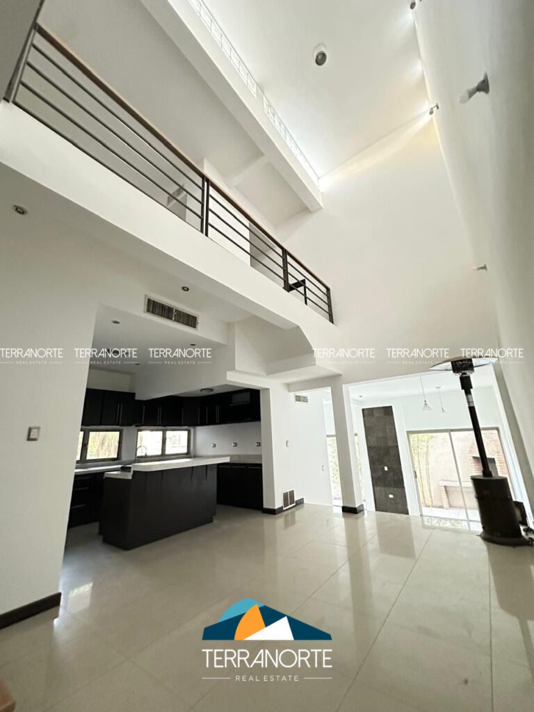 656ab2c6-54f8-467d-bb21-3f50556447e8