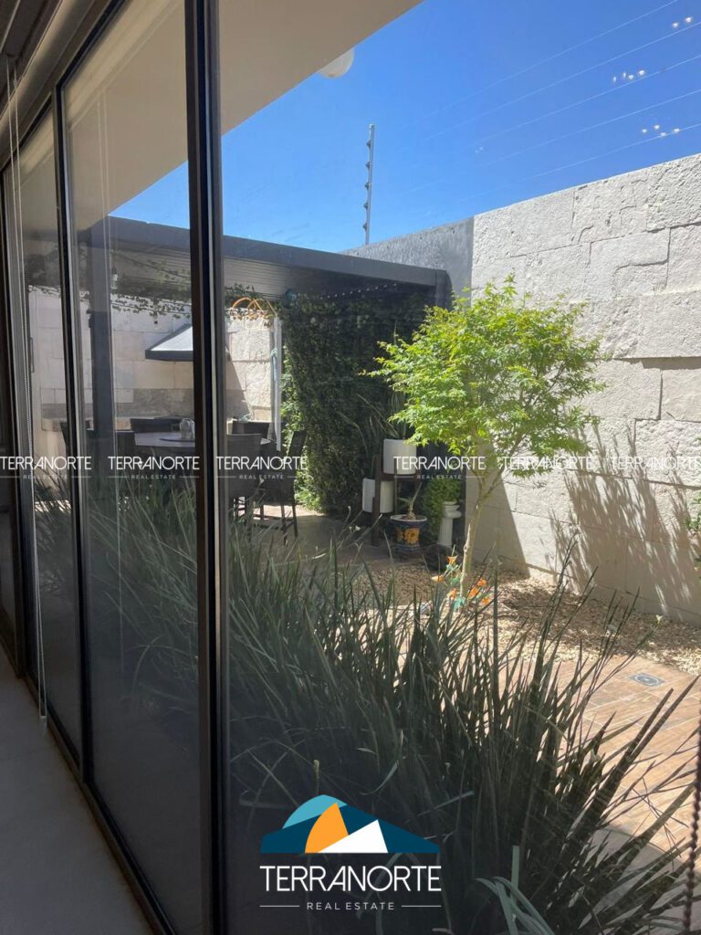 98ae477a-8c07-4242-b41a-6468720e4983