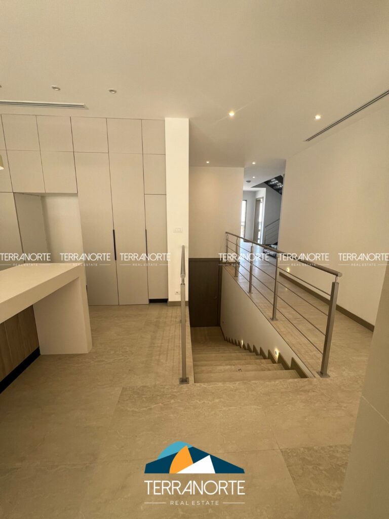 a4f28eb6-bedd-47df-94dd-f33e1a6688e0