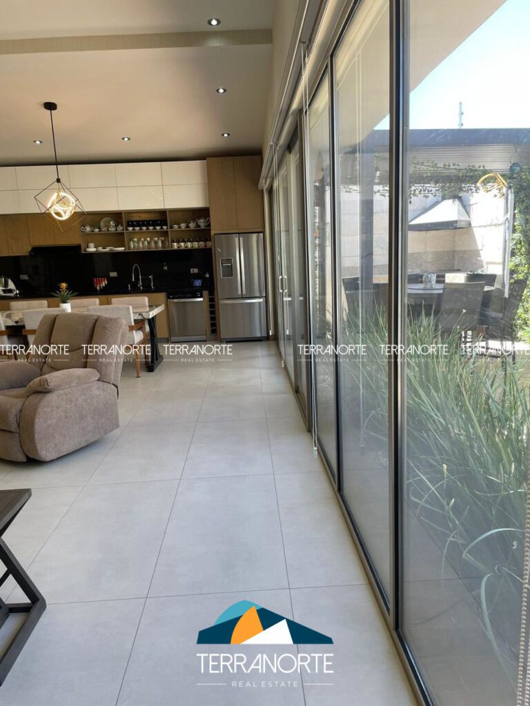 b1aafa58-0a0c-4cfc-8d5f-f29da649d18e