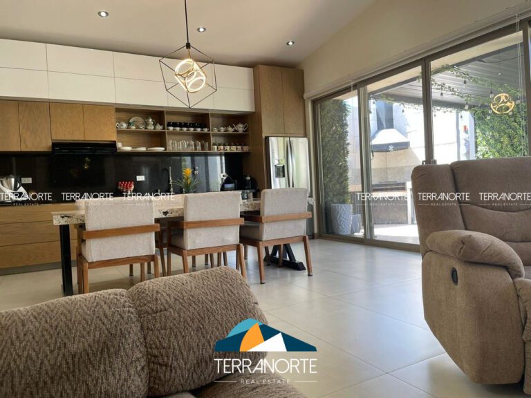 b5d828a1-ee8b-4c33-a6eb-a56e19f95d2d