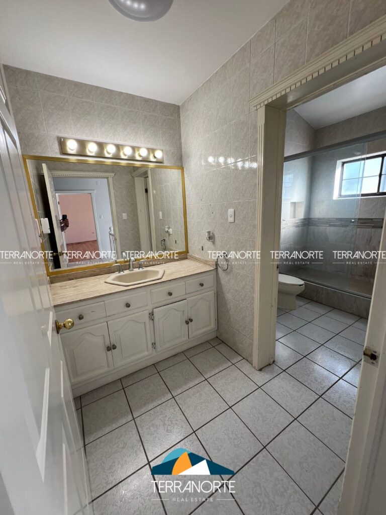 c8975268-136c-4e67-bbd1-470ec4a41494