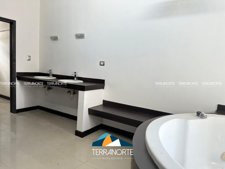 f3f3ceef-a203-49a0-a2be-9fcc2c05deea