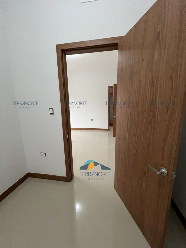 027ac589-bf36-4bc1-8707-af24a33d5b2b