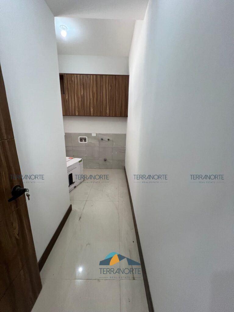 2d9a9996-f474-4d4a-9d09-c5280773f89c