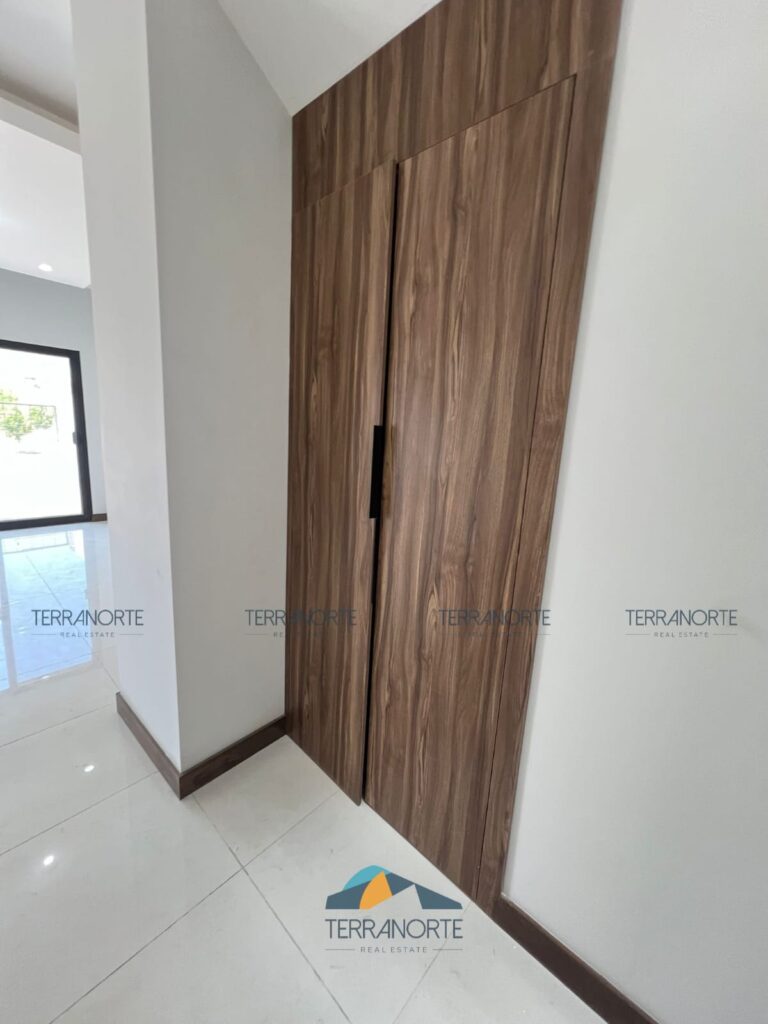 4abf5c83-f89d-4685-a7dd-5f4f80c94953