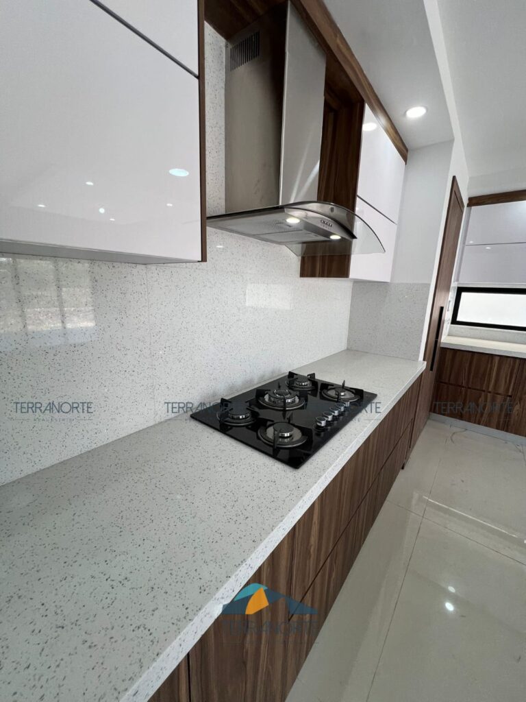 4b137b66-f761-4c2c-af95-cd8a3739121f