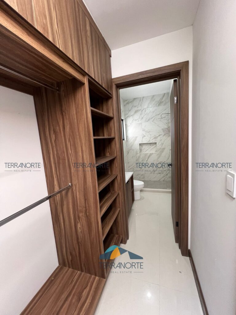 5c73b01f-dc5c-4999-a69b-18a8a4d0009a