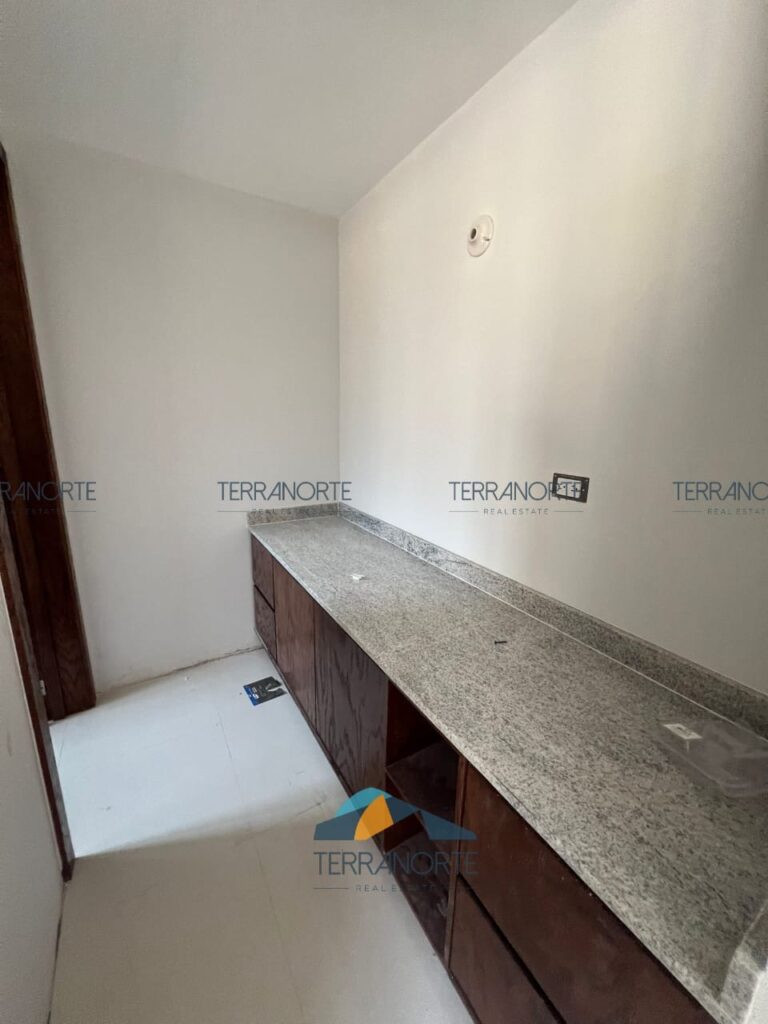 5cef5e3c-1afa-4cba-ada3-6f43779c0ba6