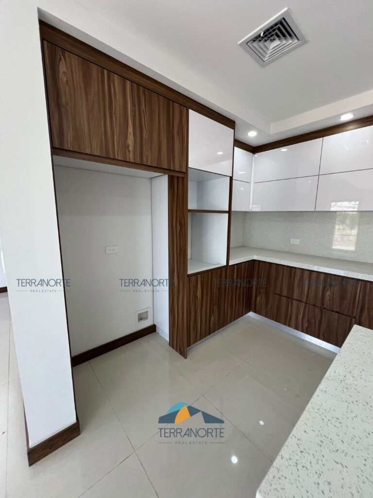 6b076ff8-d596-405c-a4fe-8f6e7ad3433e