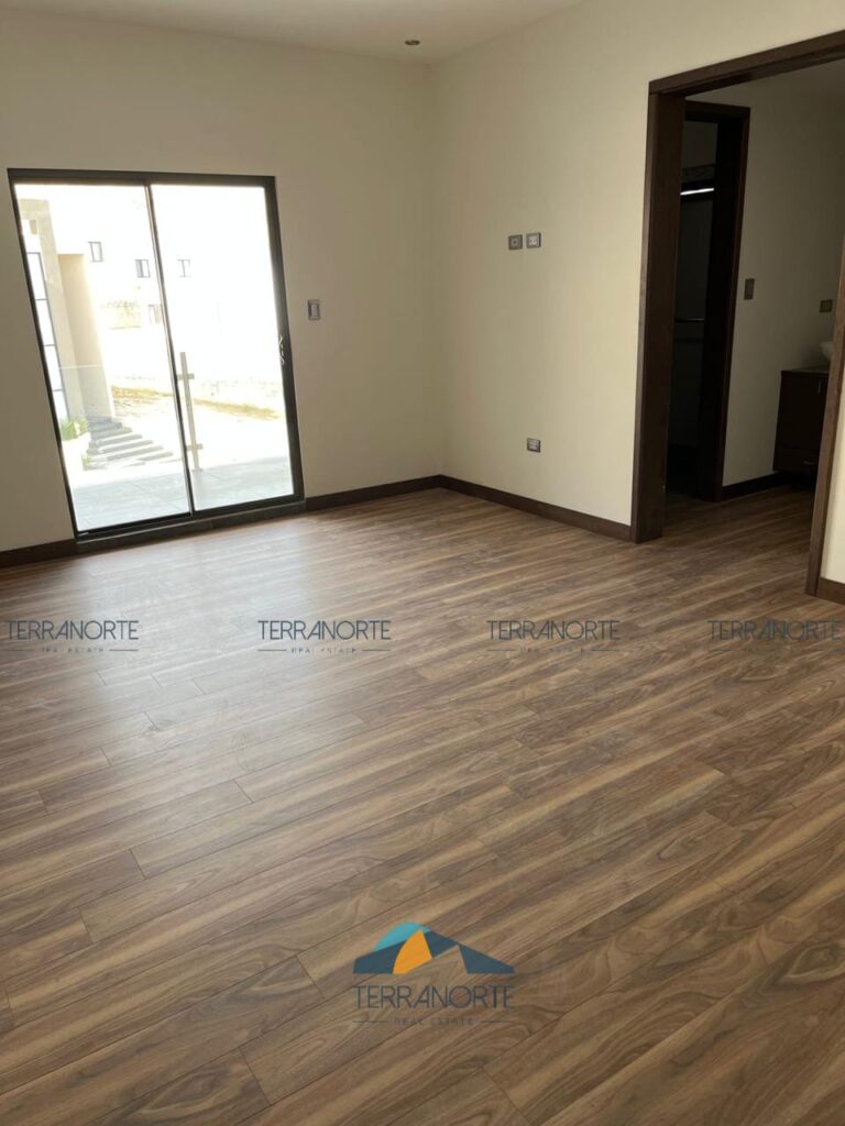 711afba2-8cc9-439f-a1e4-30d80612a1cb