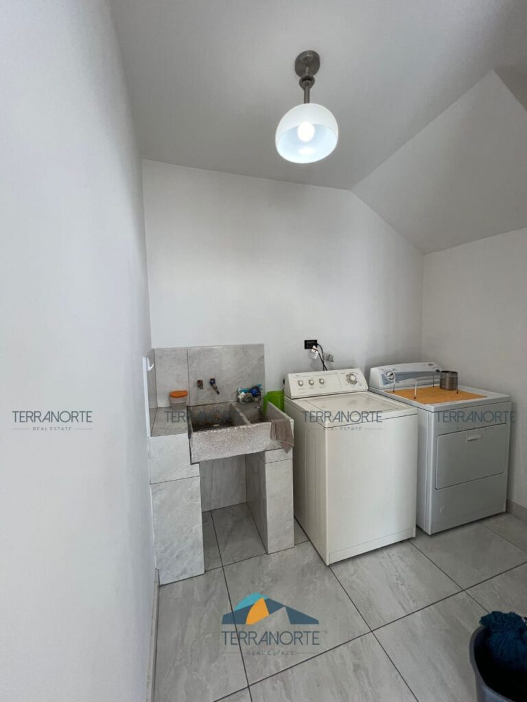 7ea75fff-43f2-45a3-830f-6daf3f03c56b