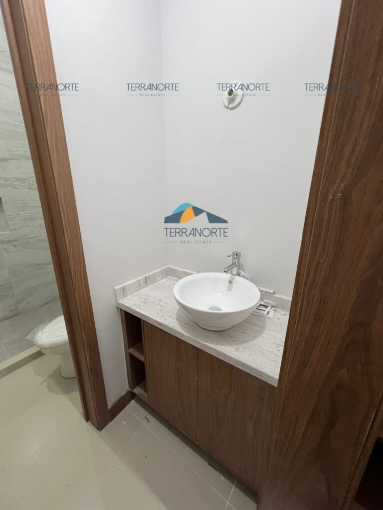 8203bacf-c2f2-4716-8d80-6190ffdad108