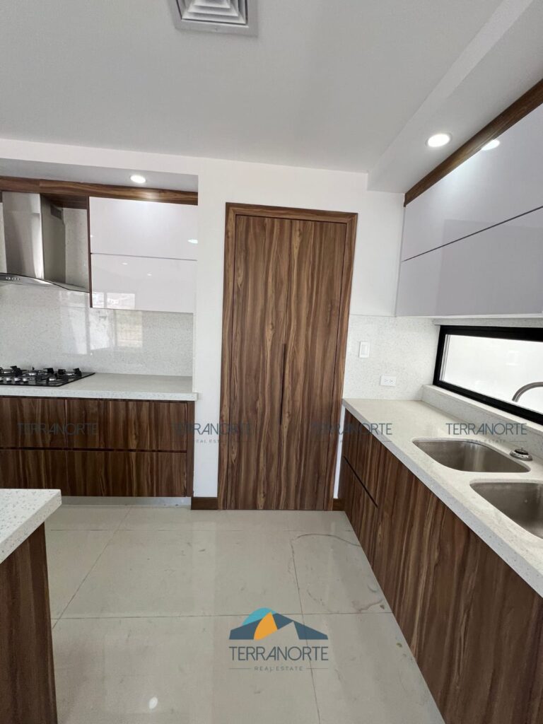 8f96a791-8cf0-4db9-b1f7-3758ea64d31e